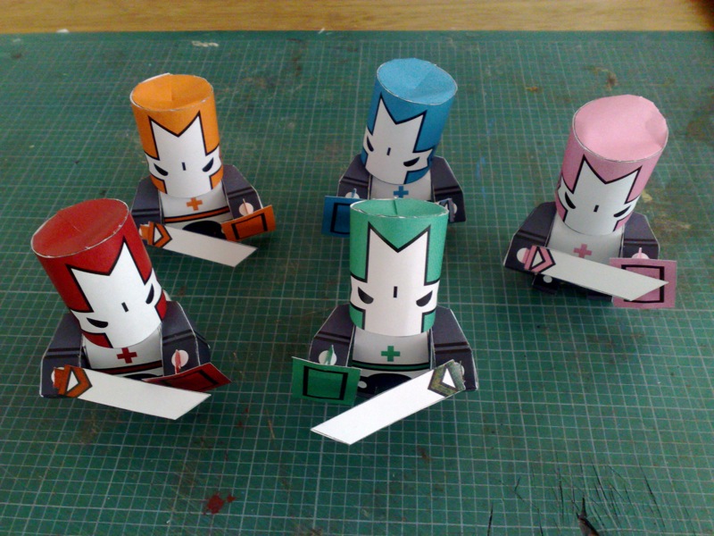 Papiers, no >}}> : Papercraft 13 - Castle Crashers