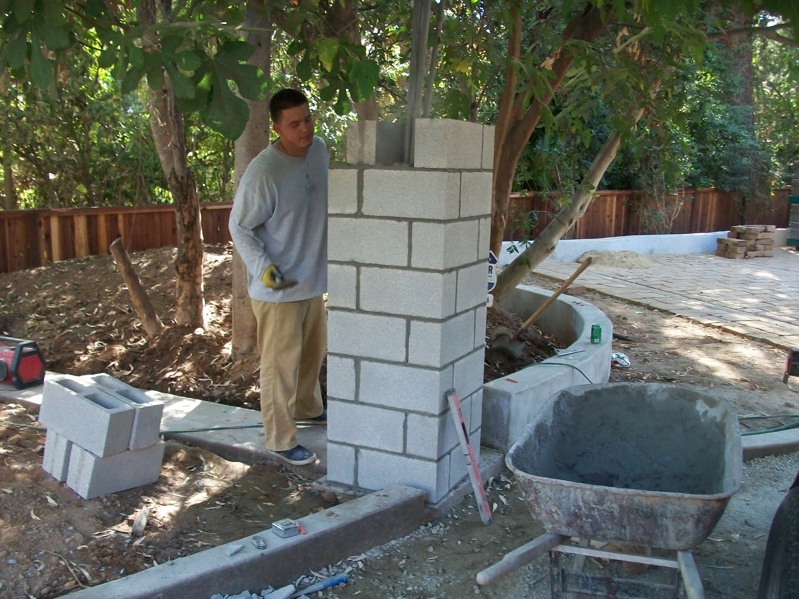 D&R Construction Block Pillars