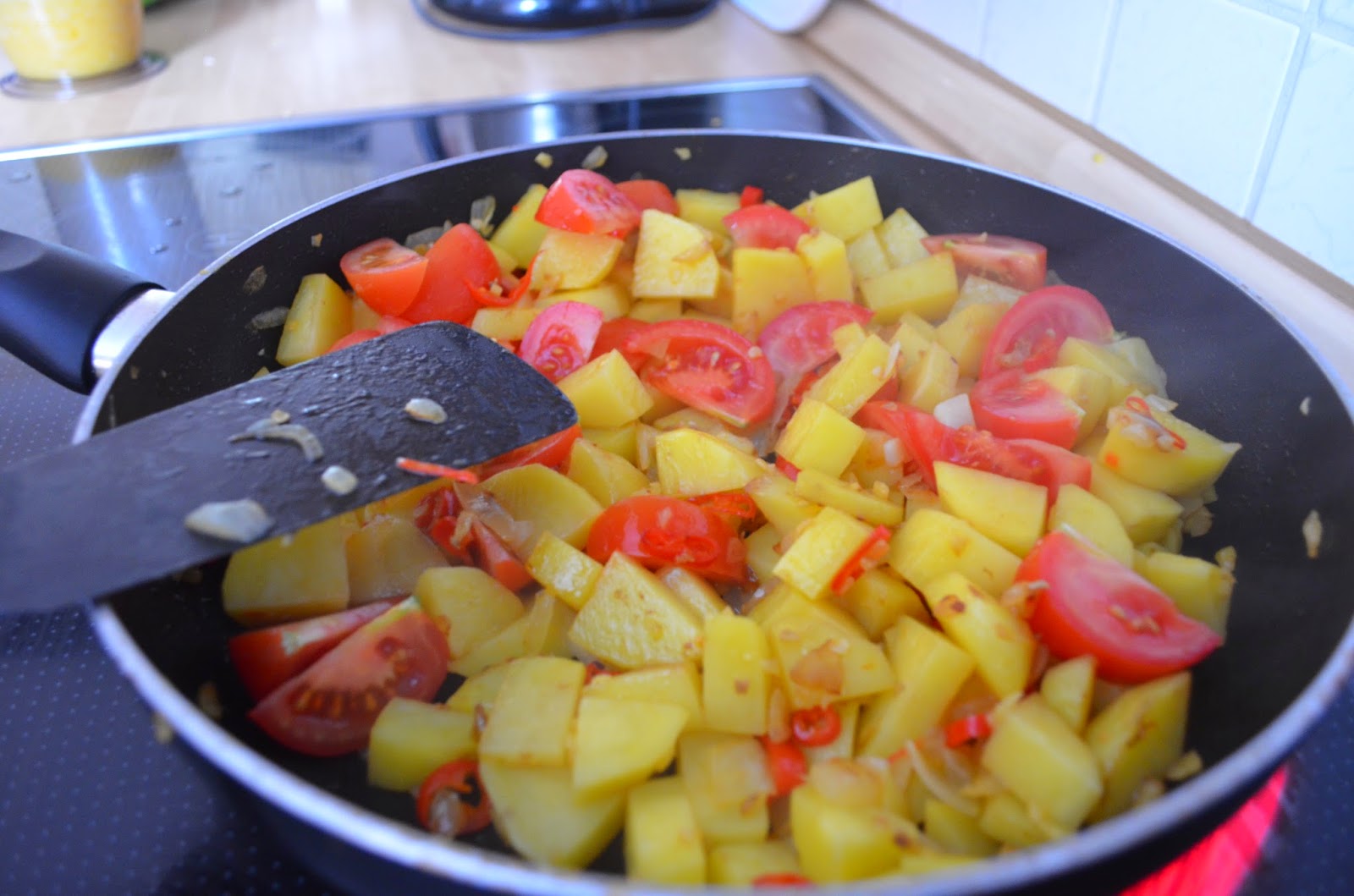 Vegan CooKing: Kartoffel-Orangen Curry mit Spinat &amp; Kichererbsen