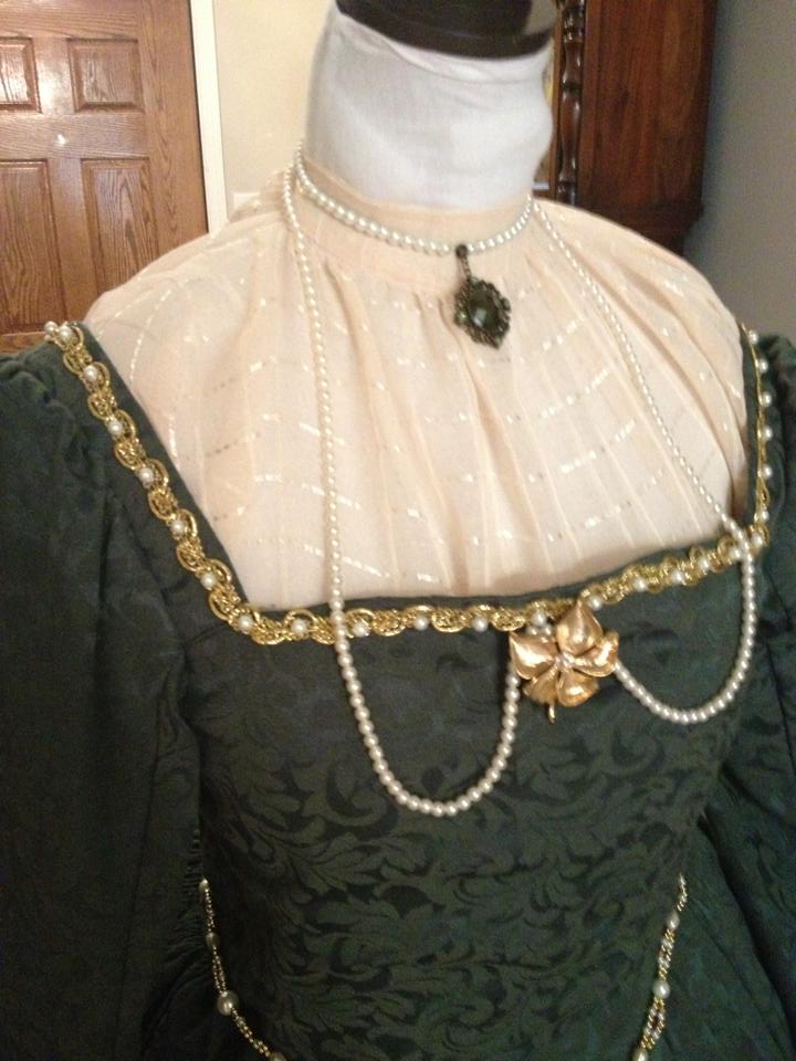 A Renaissance Faire Adventure: The Emerald Green Anne Boleyn Dress
