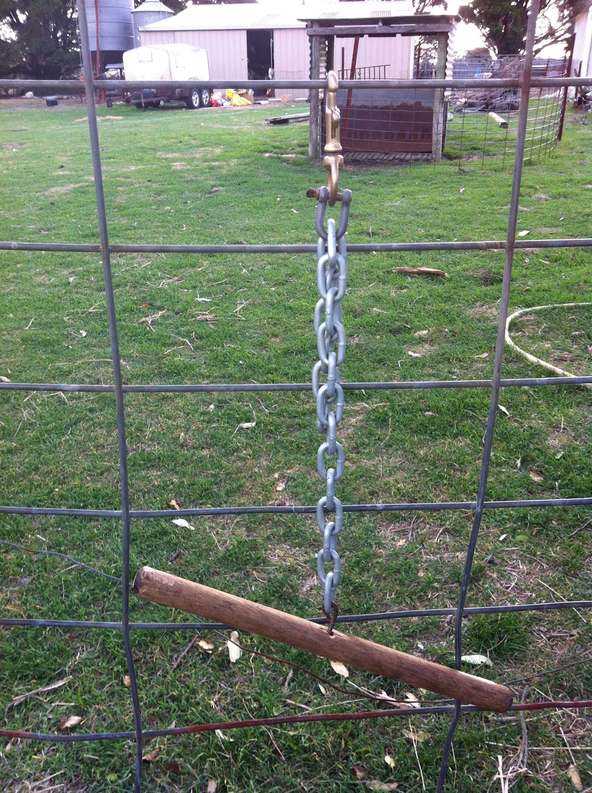 MAREMMANO Dangle Stick