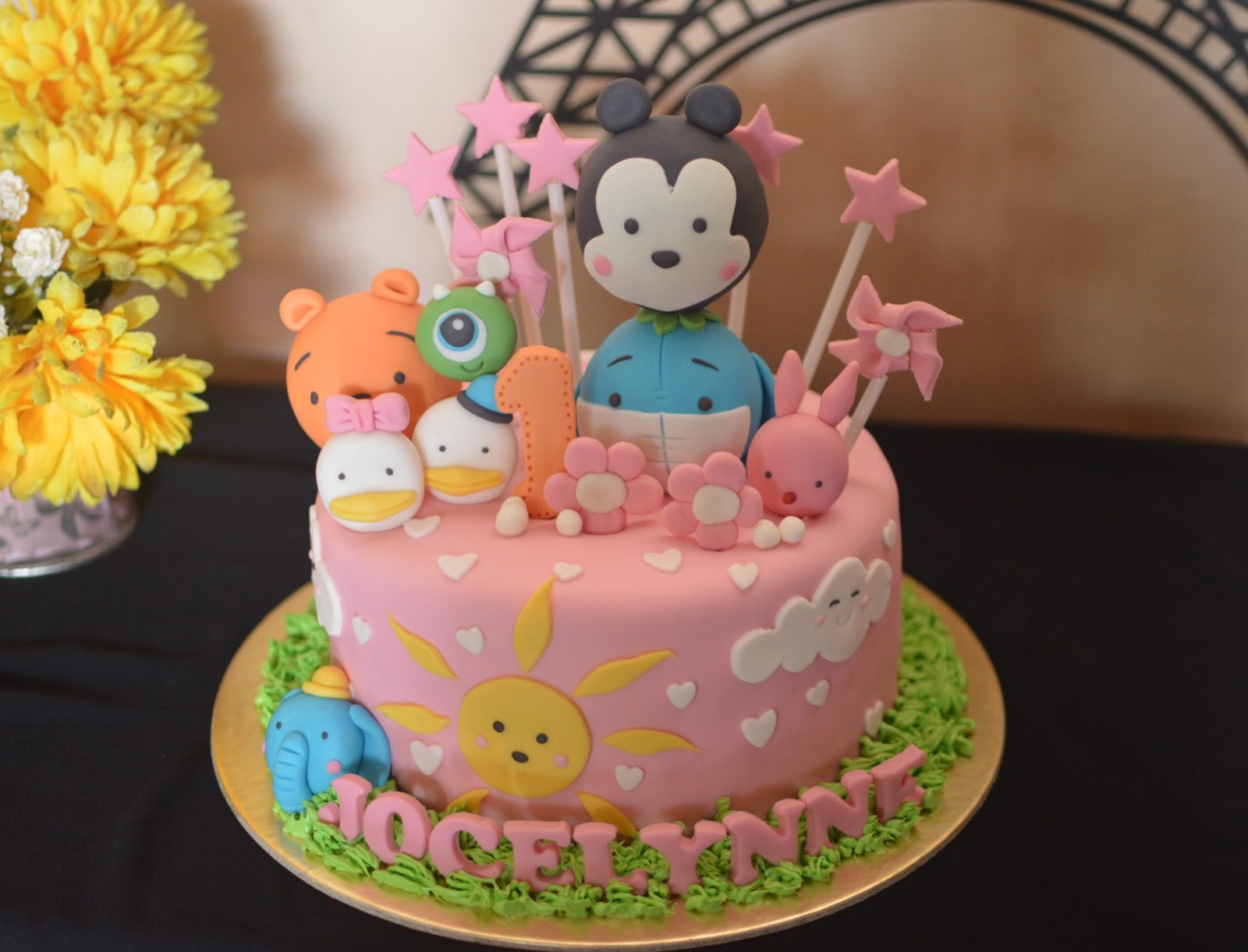 Custom cake kue ulang tahun karakter anak Semarang edisi Tsum tsum