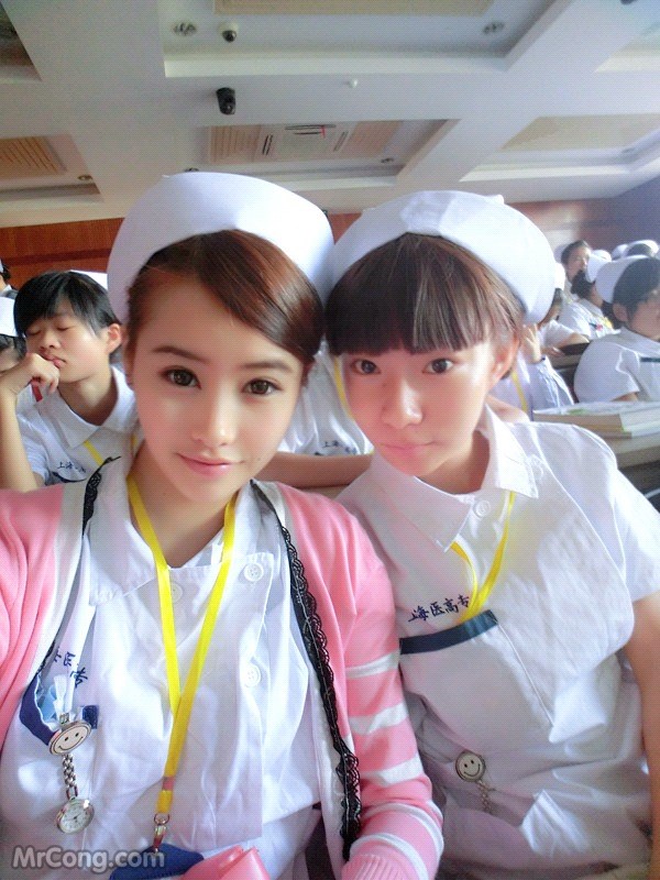 Cute selfie of ibo 高高 是 个小 护士 on Weibo (235 photos) photo 2-6