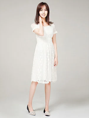 Ren chun hoặc ren được dệt mỏng cho các loại váy cần độ mềm rủ hoặc xếp nếp