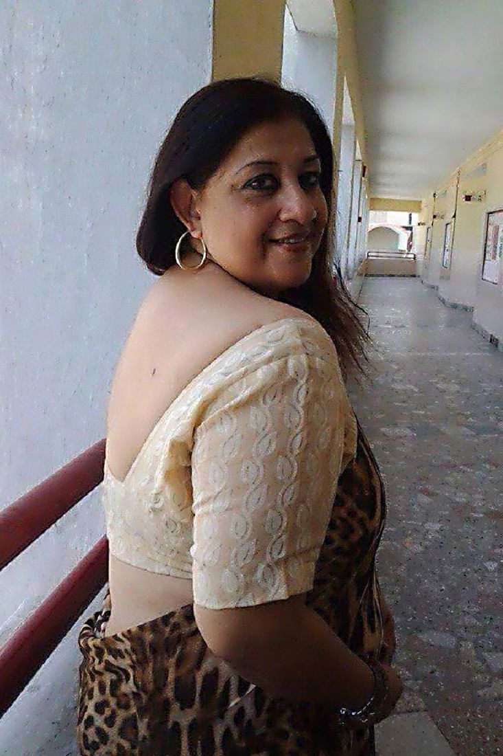 25 Hot Indian Housewife (Photos) Hindi Kahaniya picture