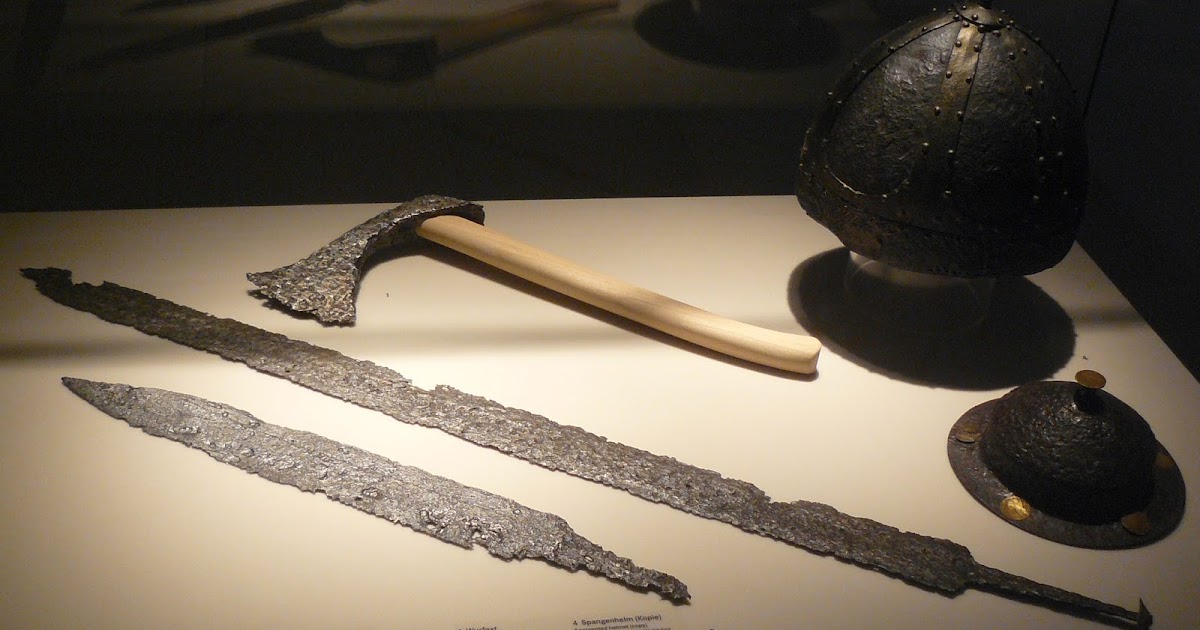 Меч эпохи меровингов. Нож сакс скрамасакс. Мечи франков. Меч каролинг 13 век. Мечи франков.