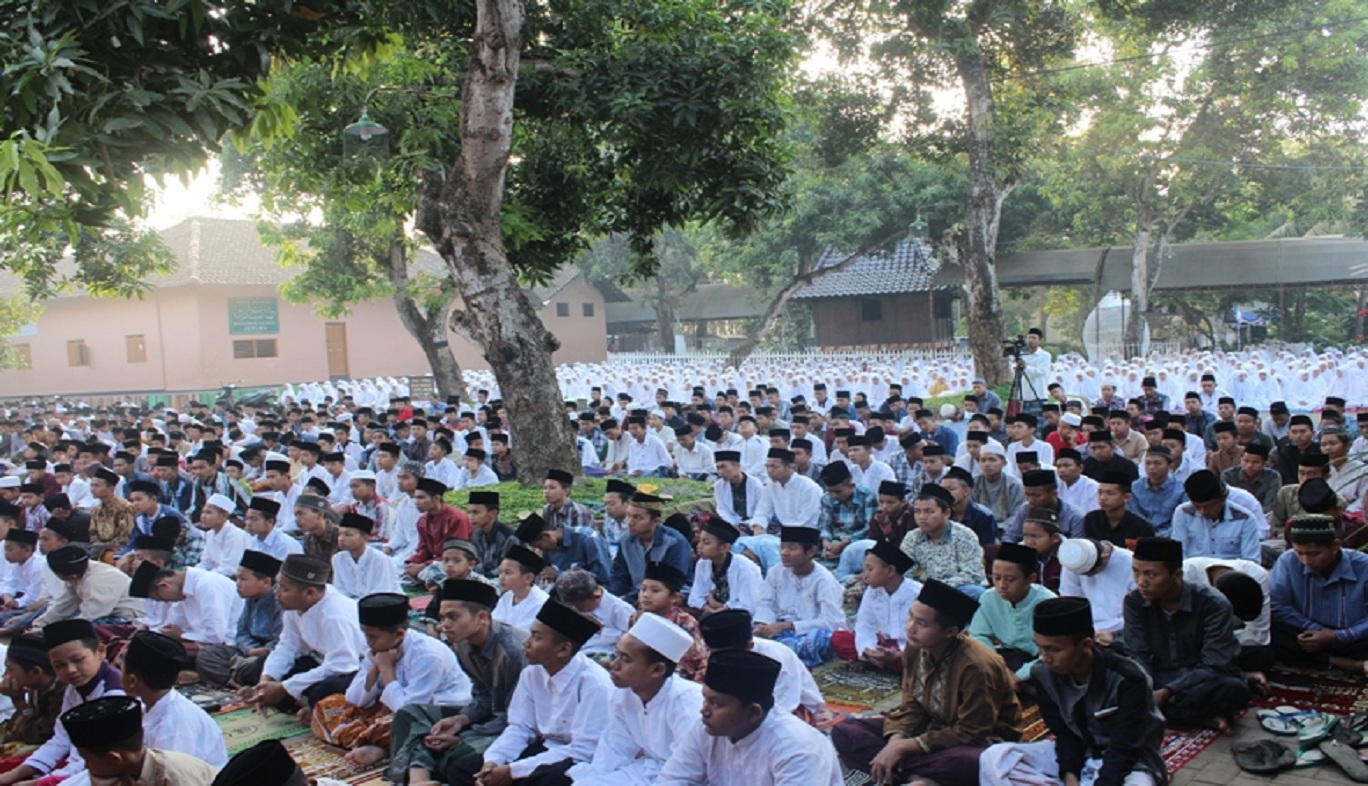 Kehidupan Santri Putri di Pesantren Brebes yang Islami: Sebuah Potret Kehidupan Modern di Tengah Tradisi Luhur