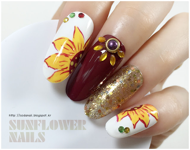 sunflower nail art design