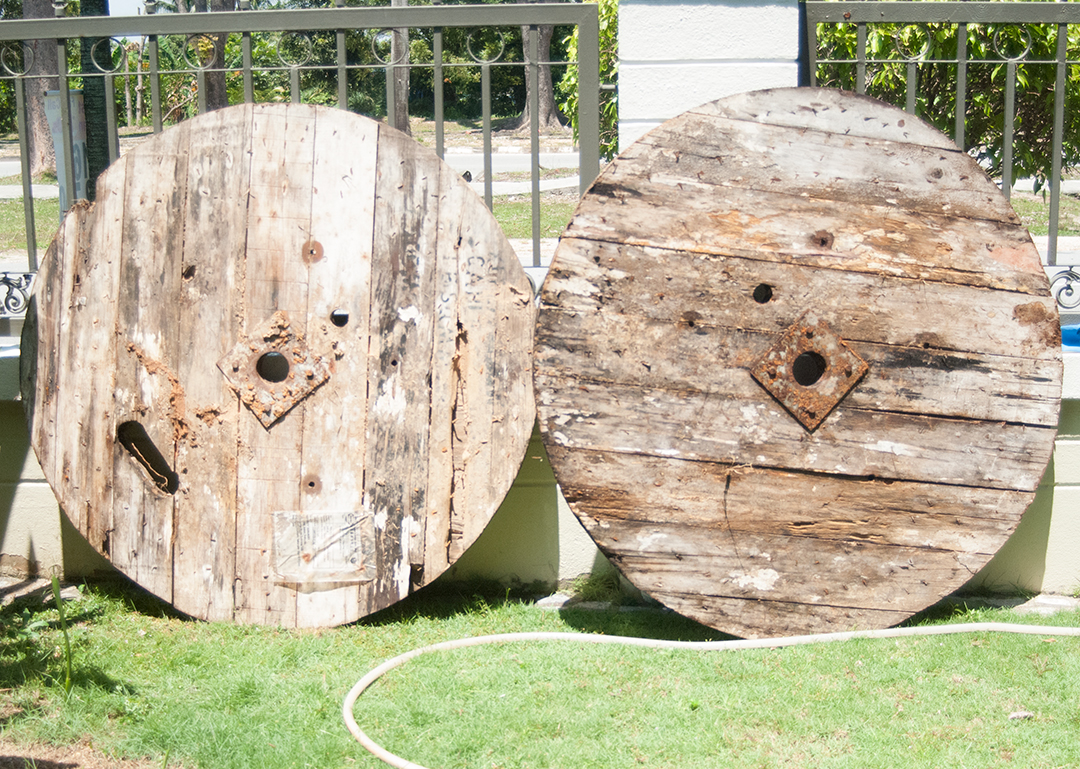 DIY Reclaimed Wooden Cable Reel Semicircle Floating Table