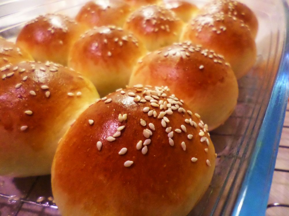 Dinner rolls stuffed with cheddar cheese Inji's kitchen