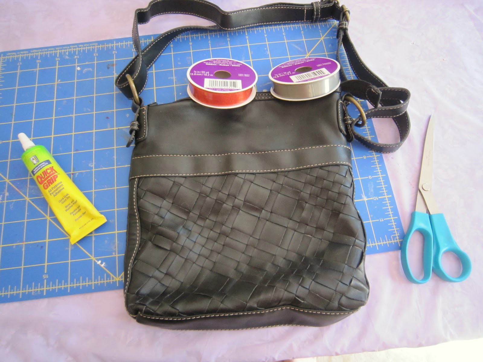 McGalver How to Decorate a Purse