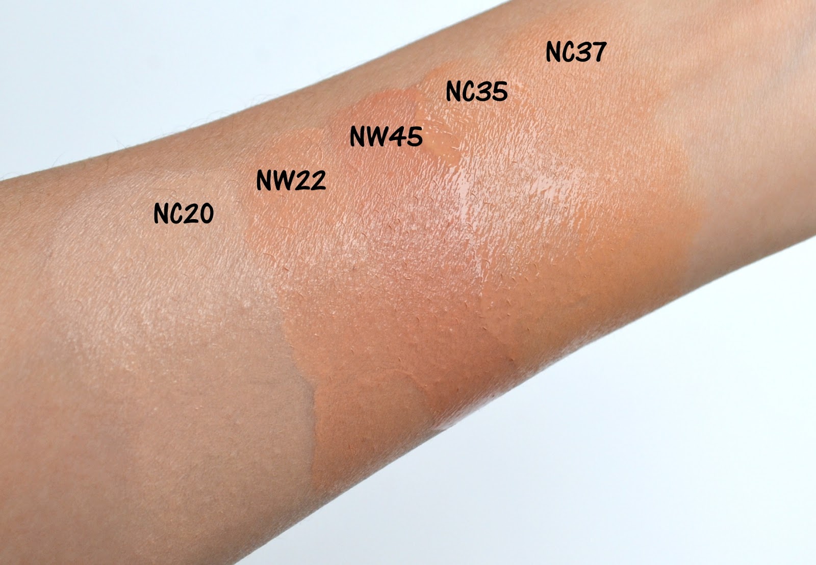 MAKEUP MAC Studio Waterweight SPF 30 Foundation Review with Swatches