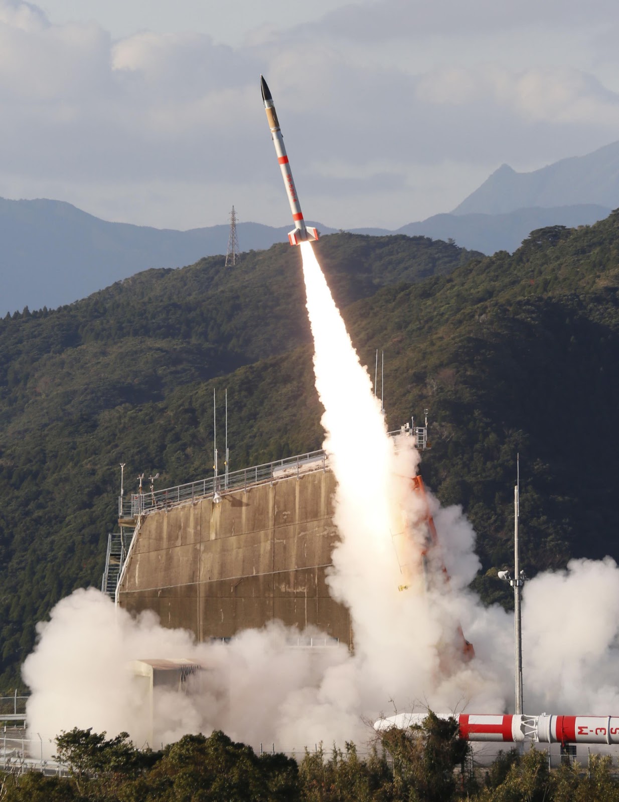 Ракета сс. Ss520 Rocket. SS 520 4 ракета. Японская ракета SS-520. SS-520.