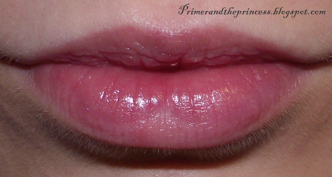 Beauty Reviews And How To's Burt's Bees Replenishing Lip Balm With Pomegranate Oil Review