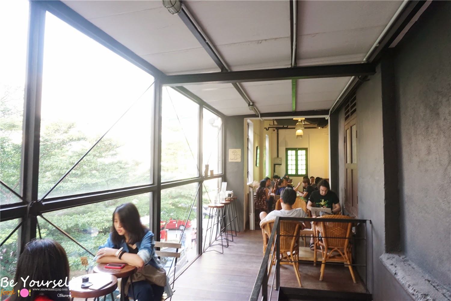 VCR Cafe Jalan Galloway Snowman · Sharing