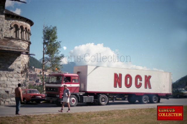 Camion du cirque Nock sur le col du julier 