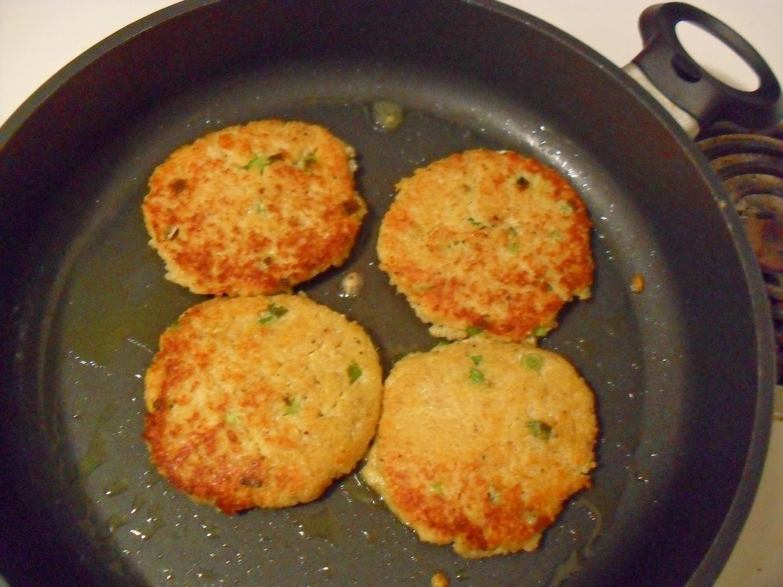 Baby and Me Quinoa Recipes Cheesy Quinoa Cakes
