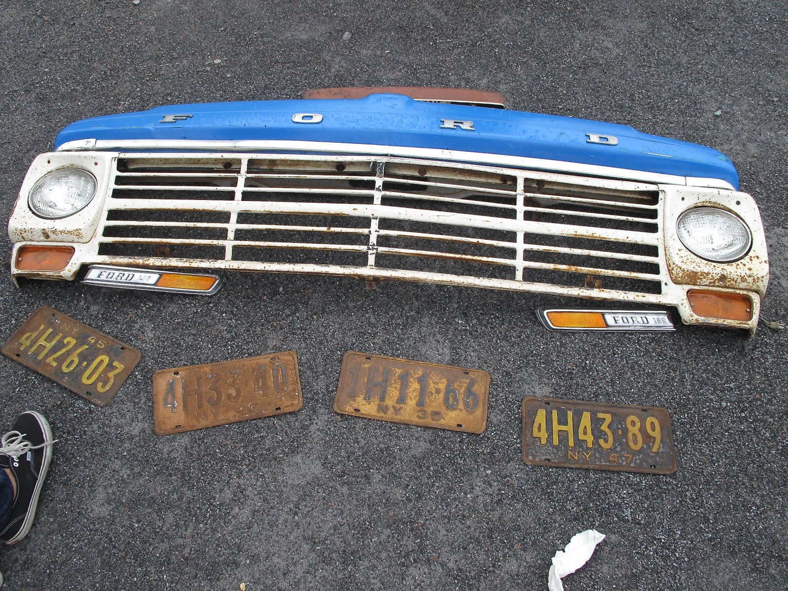 Brooklyn Flea Market features grill of old-timer Ford F-150.