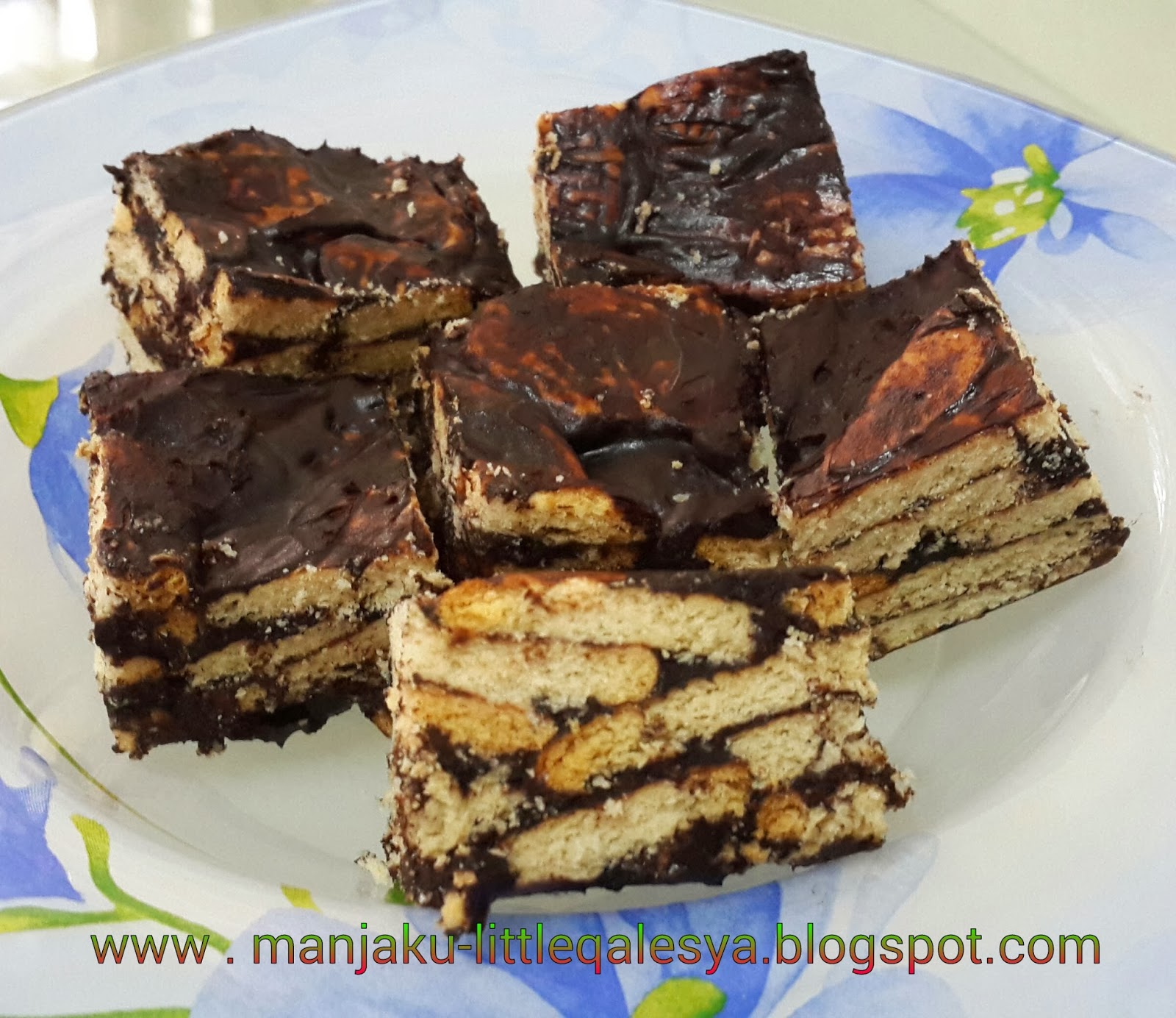 Manjaku Little Qalesya: Kek Batik Biskut Marie