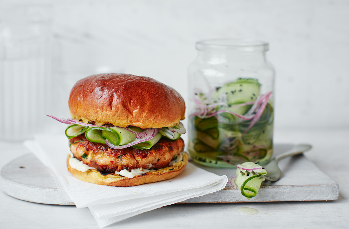 ASIAN SPICED SALMON BURGERS WITH PICKLED CUCUMBER