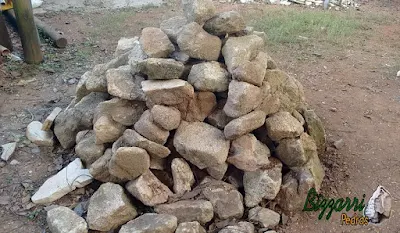Pedra para pilar de pedra com pedra moledo.