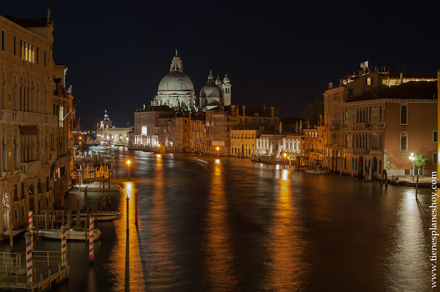 Venecia Gran Canal noche Italia viaje