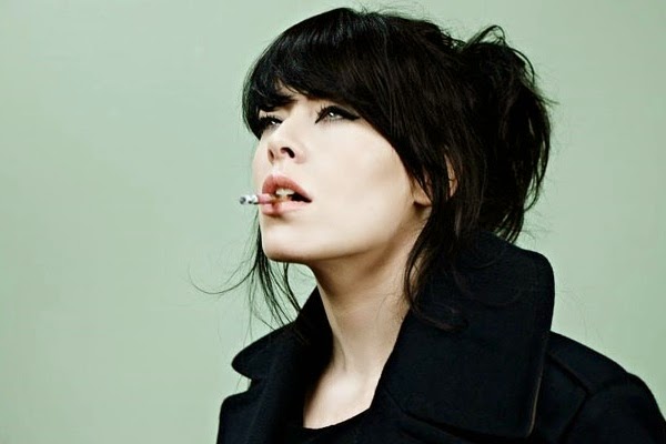 Алекс хэпберн under. Фото певицы алекс хепберн. Alex hepburn певица. Алекс хепберн. Алекс хепбёрн фото.