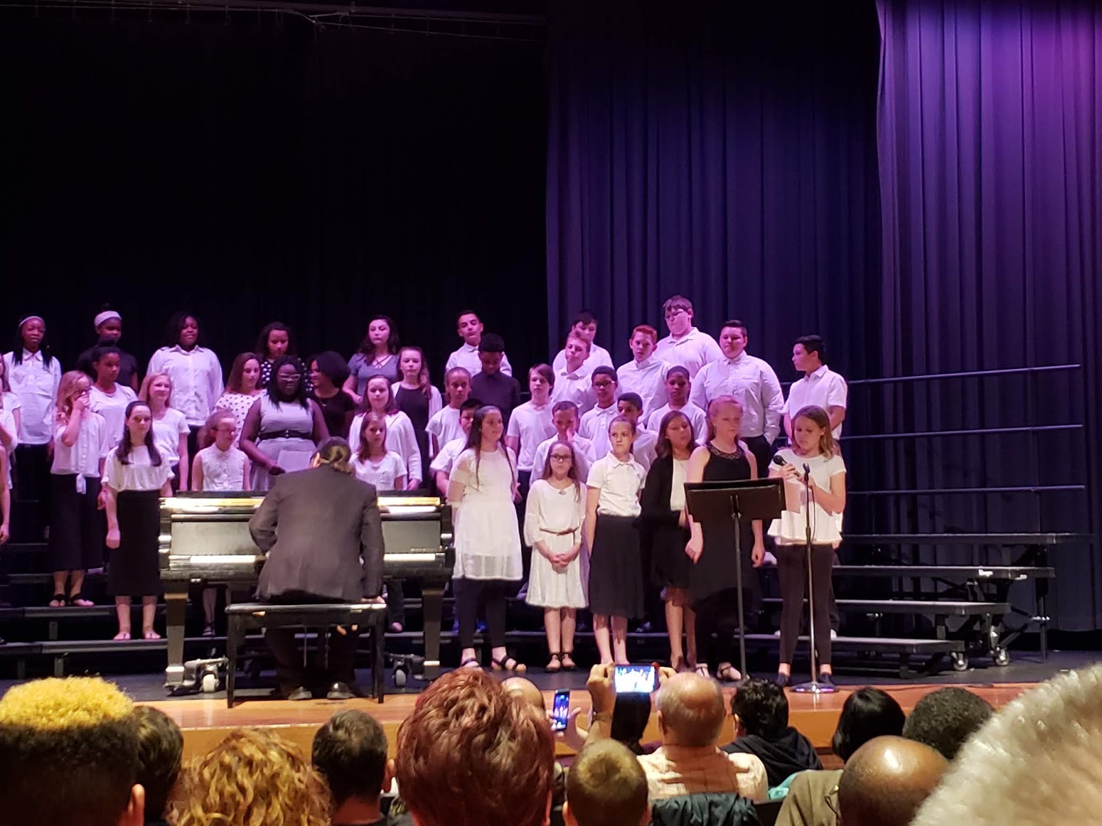 The Call Bunch 6th Grade Chorus Concert