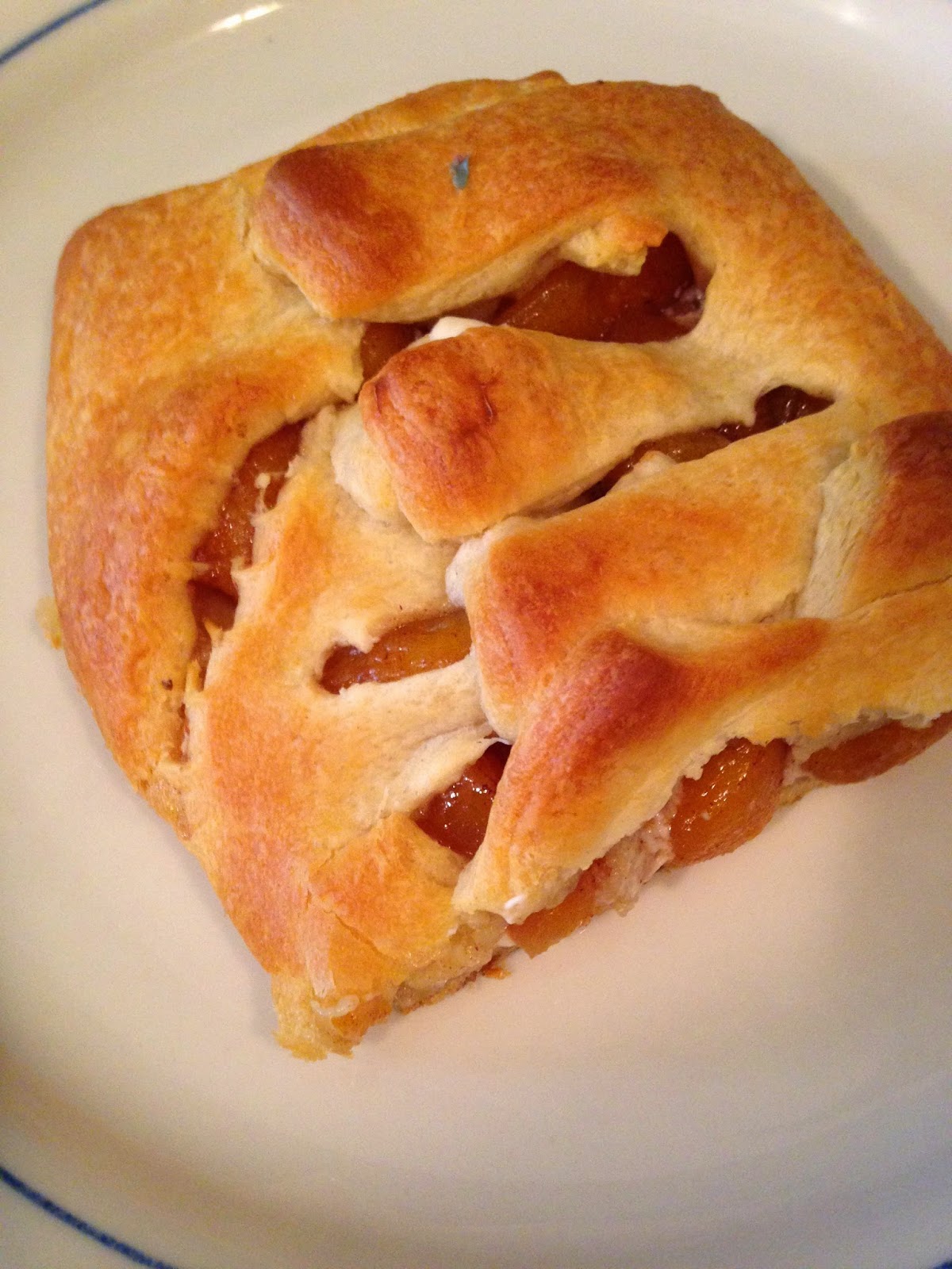 The Happy Blog: Easiest Peach Dessert EVER