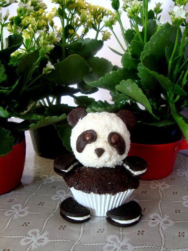 How To Make Oreo Panda Cupcakes