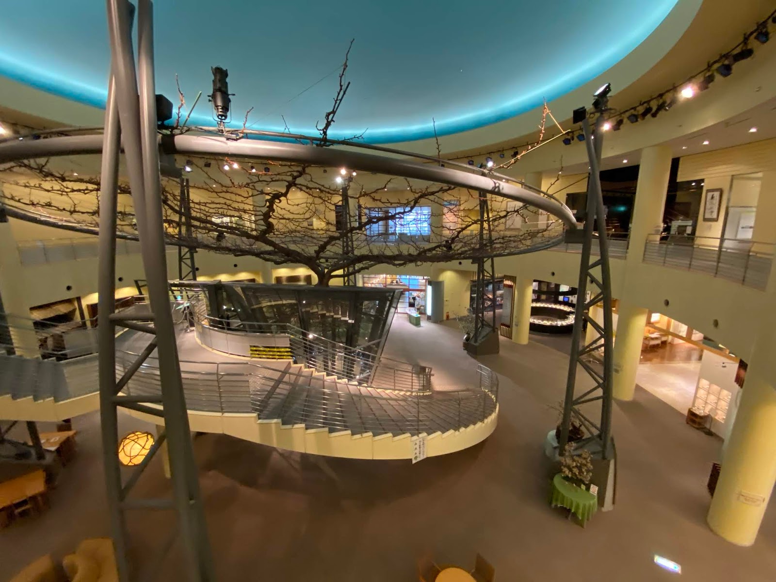 青山剛昌ふるさと館と「なしっこ館」へ行った感想のブログイクメンライフハッカー