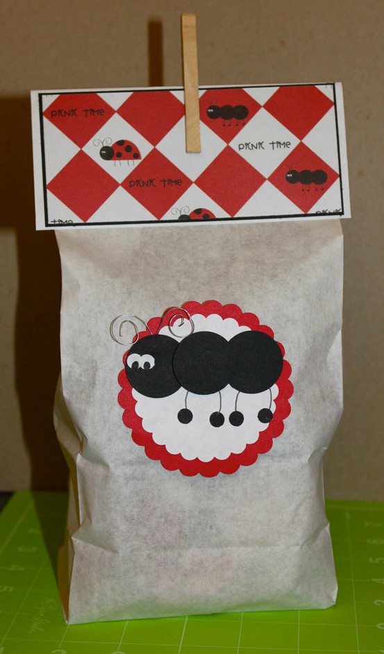 Party Frosting I'm back!.let's get our party back on with an Ant