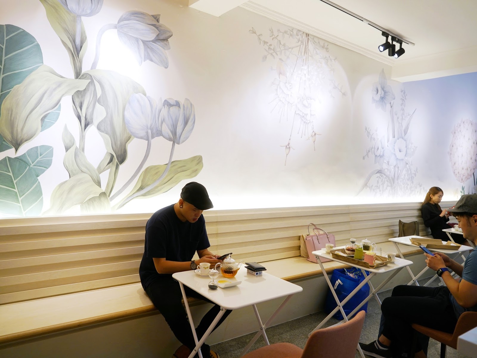 PinkyPiggu Nesuto Tras Street, Tanjong Pagar New Patisserie Café