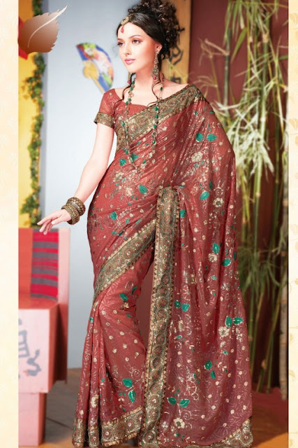 Latest-Design-of-Party-Saree-for-Bride