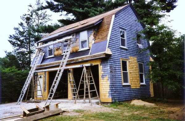 House Rehab: Vintage Banks Gets Minimal Base Metal Top