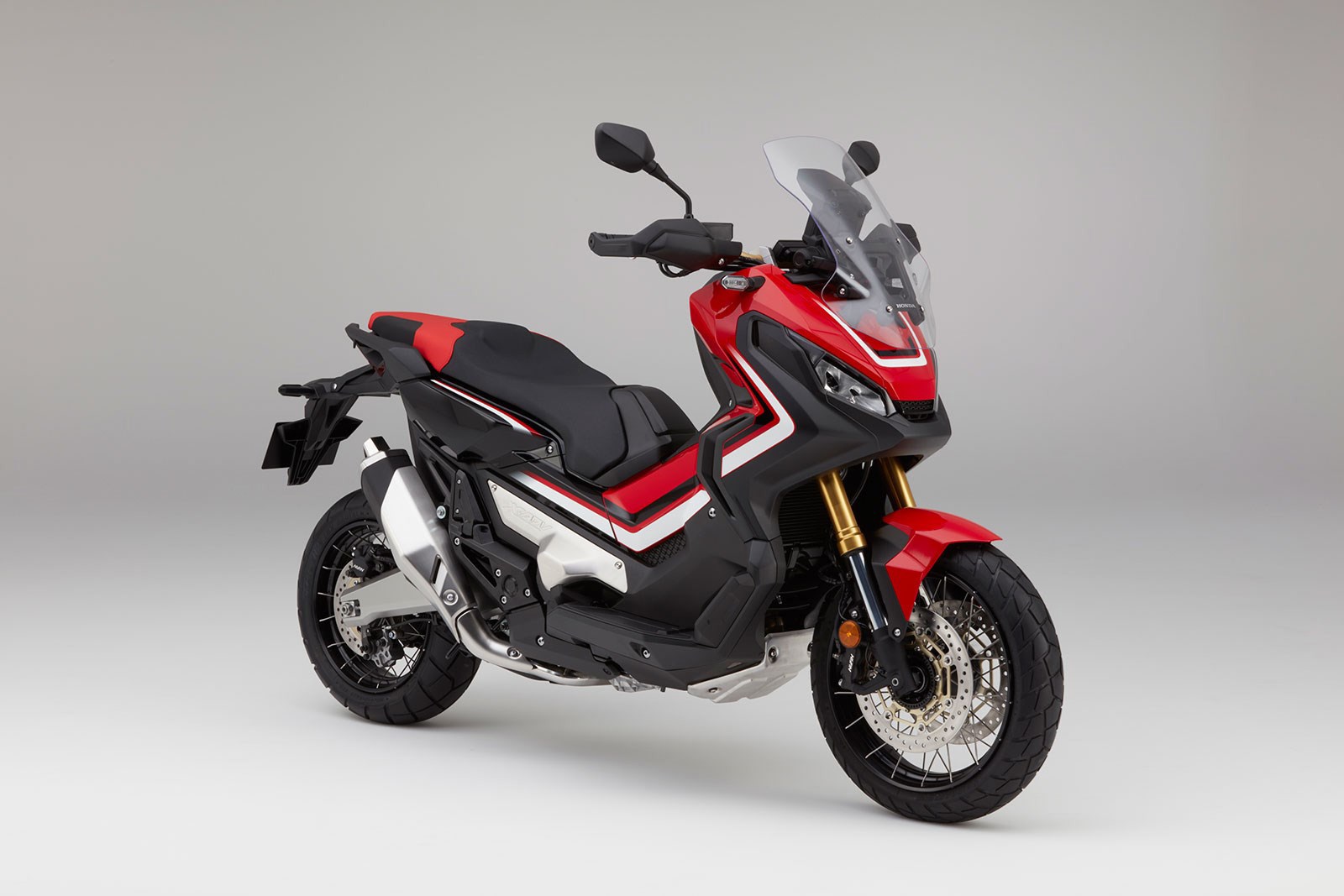 Honda X ADV, Skuter Matic Macho Dengan Fitur Premium Rudimotor88