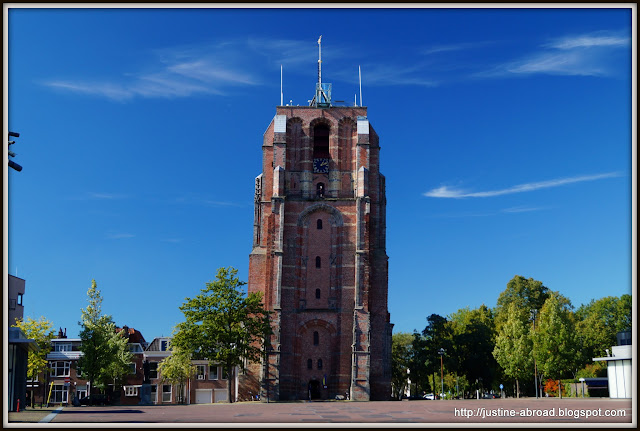 Krzywa wieża w Leeuwarden