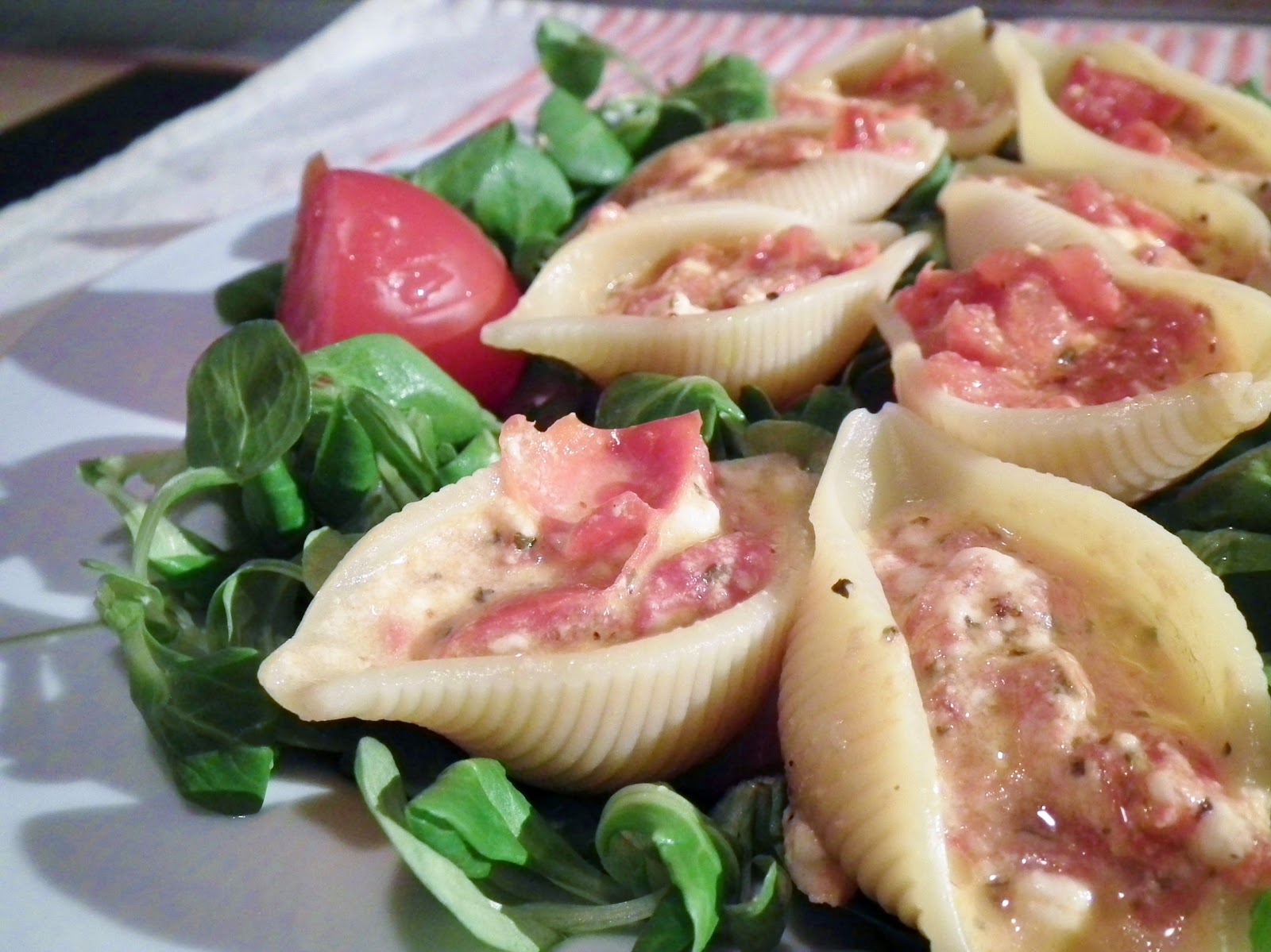 conchiglioni freddi pomodorini e stracchino