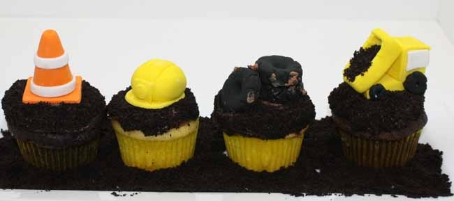 Sweet Eats Cakes: Construction Themed Cupcake Toppers Tutorial