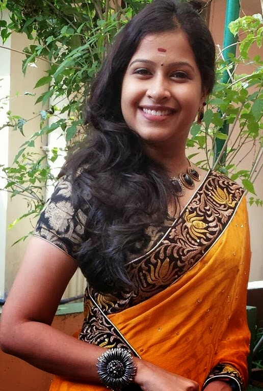 Sadhika Venugopal South Actress in Saree | Mallu Actress Photo- Mallu ...