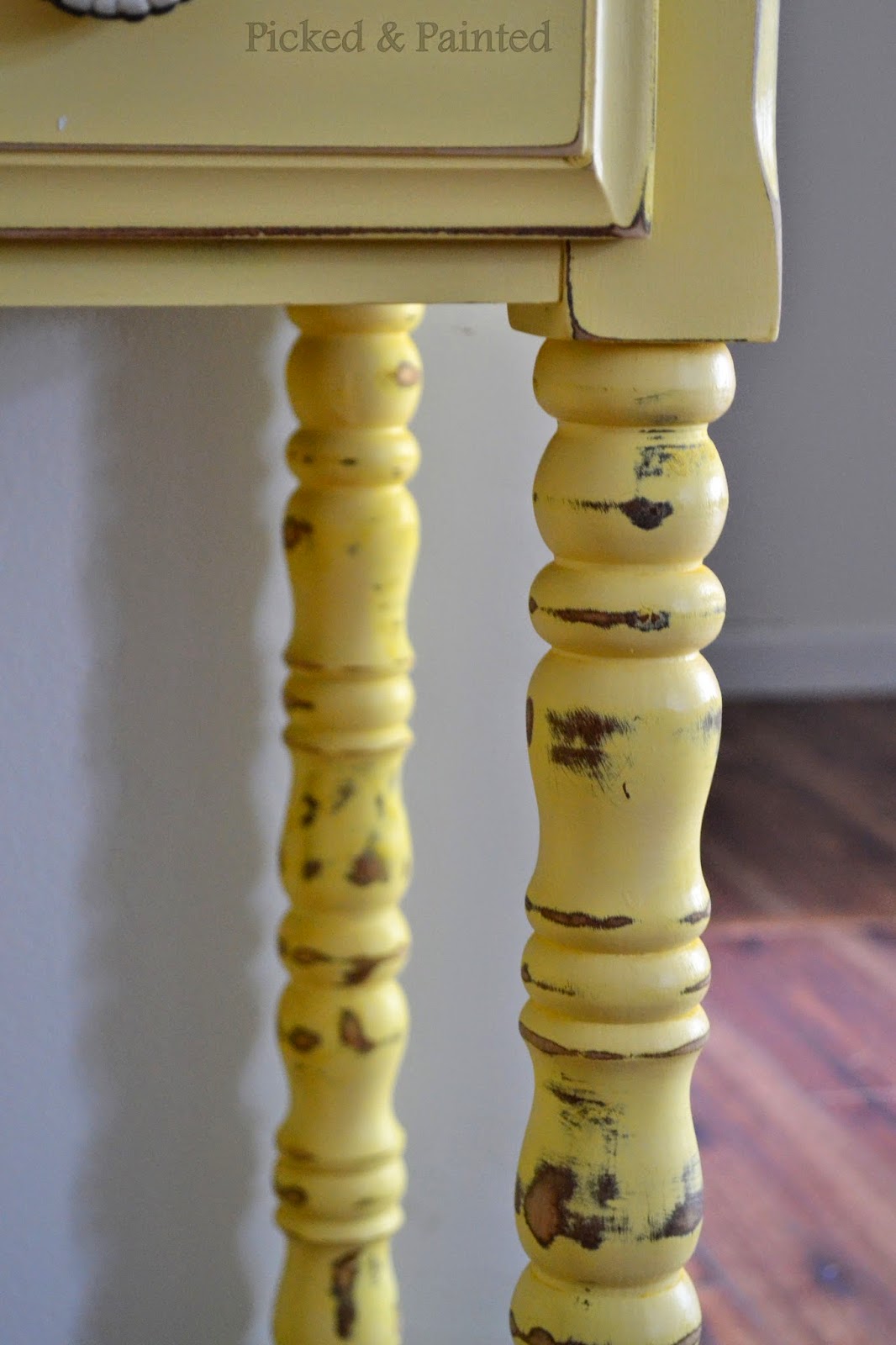 Helen Nichole Designs General Finishes Milk Paint Buttermilk Yellow Desk