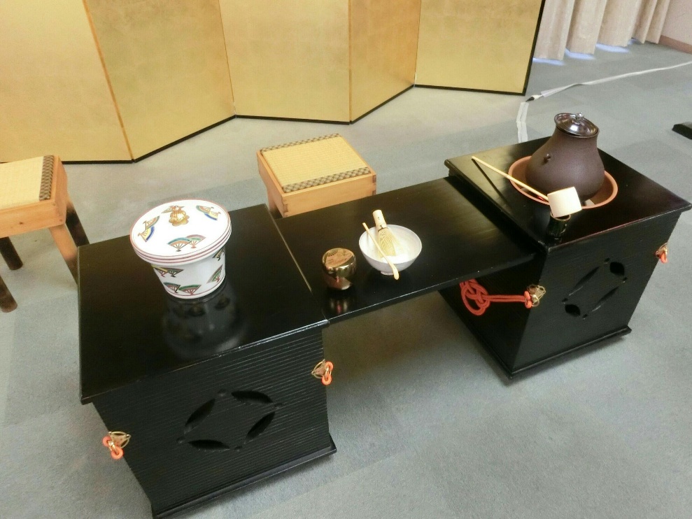 豊橋技術科学大学の裏千家の茶道部 おちゃのかい 新年互礼会