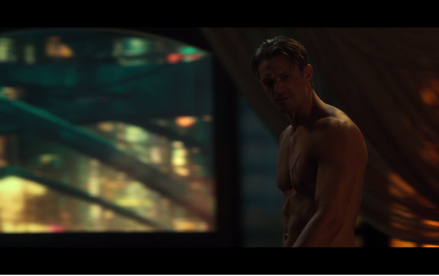 Altered Carbon 1x05 - Joel Kinnaman.