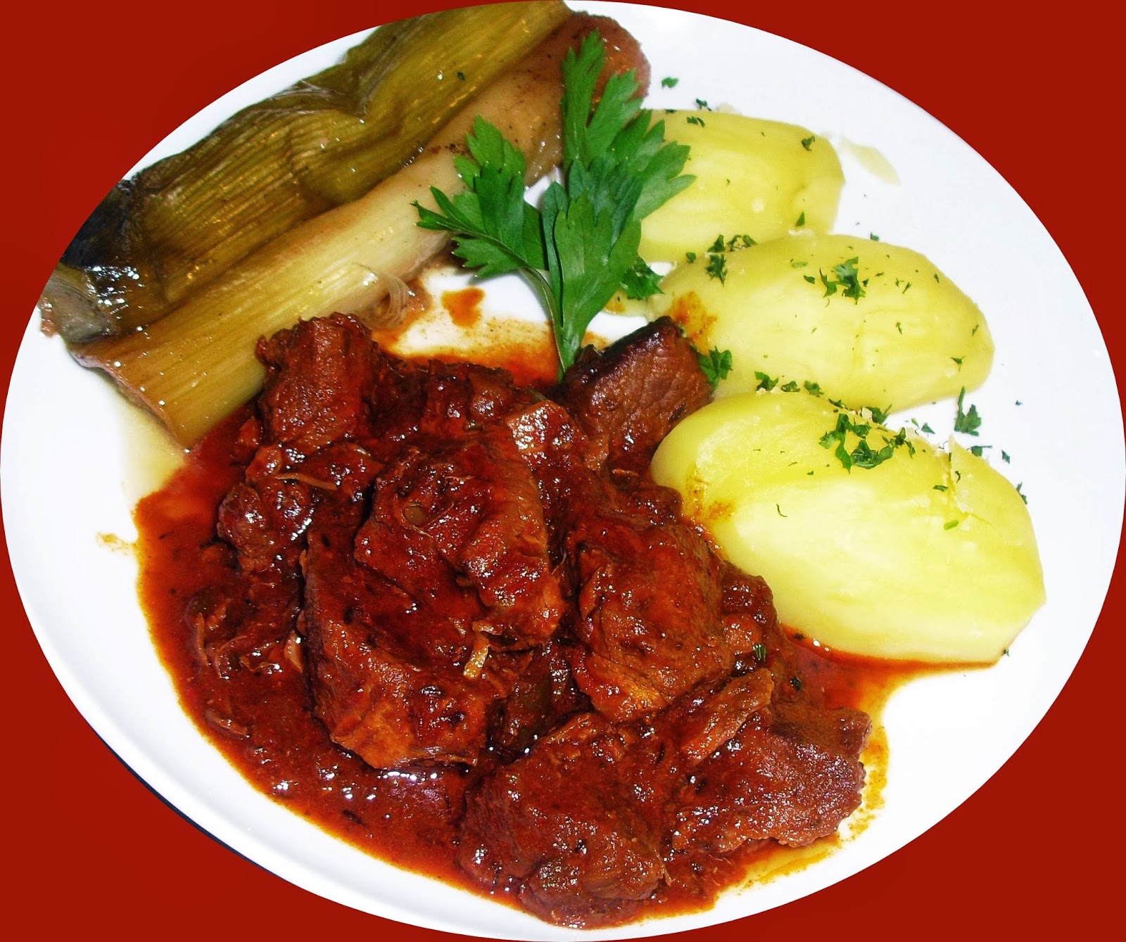 Futtern wie bei Muttern: Gulasch ungarisch mit Porree-Beilage