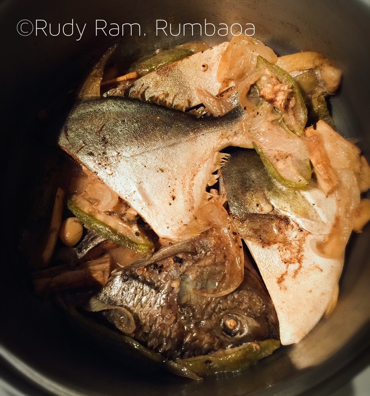 Dalikan Kusina Ken Lamisaan Mangantayon Karruba Pinagkamborko A Nilingta Ti Lames Ti Pampano Ken Tilapia Mayat Abusta Nananam La Ngaruden Ti Tilapia Dinegdegan Pay Ti Pampano Nagmayat A Kombinasion Piman Solve A