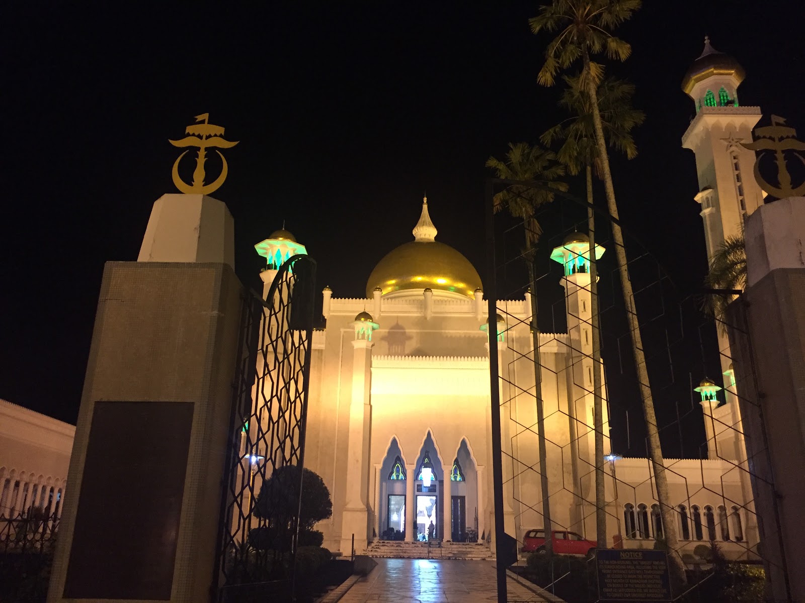 Find The Asia And World ブルネイ オールドモスクの夜景は本当に素晴らしかった