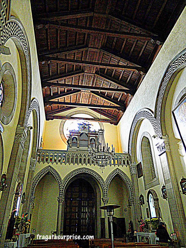Duomo de Castelmola, Sicília. Foto: Cyntia Campos/ A Fragata Surprise