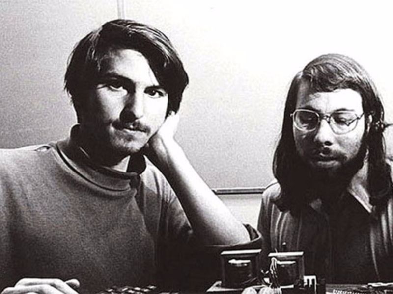 30 Fascinating Photographs of a Young Steve Jobs in the 1970s and 1980s