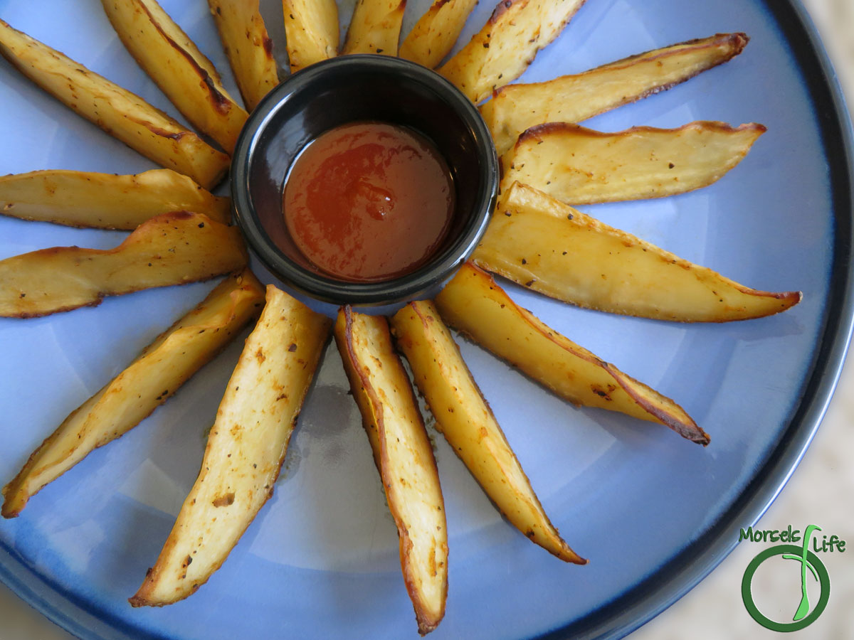 Morsels of Life - Sriracha Potato Wedges - Hot and sassy! You really can't go wrong with these Sriracha potato wedges. Plus, a trick so you don't have to flip the potatoes halfway through baking!
