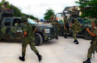 Motín en la cárcel; disparos al interior del penal de Cancún; desalojan a personal administrativo; interviene Policía Federal y Ejército Mexicano